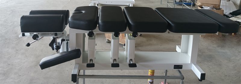 腳踩四節(jié)按摩床